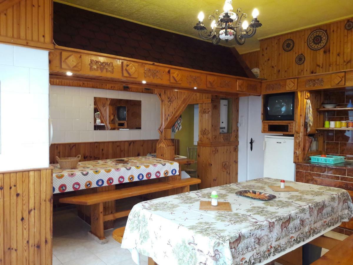Triniti Vendeghaz Hotel Eger Exterior foto